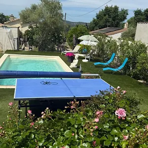 https://gite-pour-4-personnes-avec-piscine-dans-les-hauteurs-de.fr-provencehotel.com